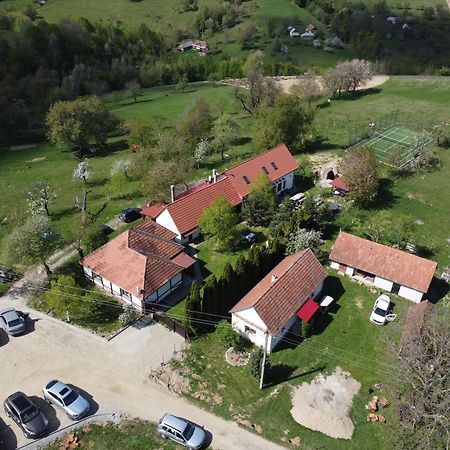 Villa Casa Vatra Sinteului - Cu Sala De Evenimente De Capacitate Mare - Se Inchiriaza Integral Socet Exterior foto
