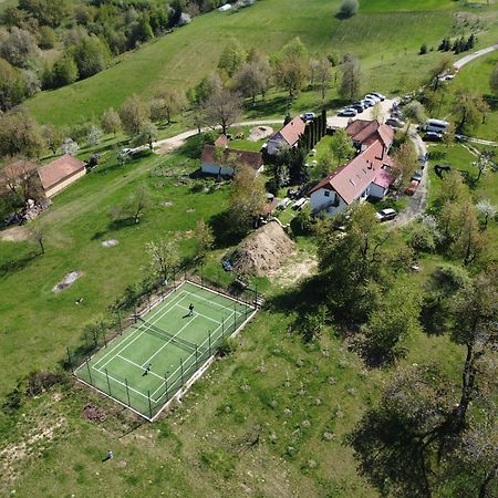 Villa Casa Vatra Sinteului - Cu Sala De Evenimente De Capacitate Mare - Se Inchiriaza Integral Socet Exterior foto